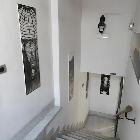 Mansarda Valu * Nápoles