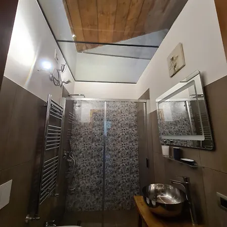 Mansarda Valu * Nápoles