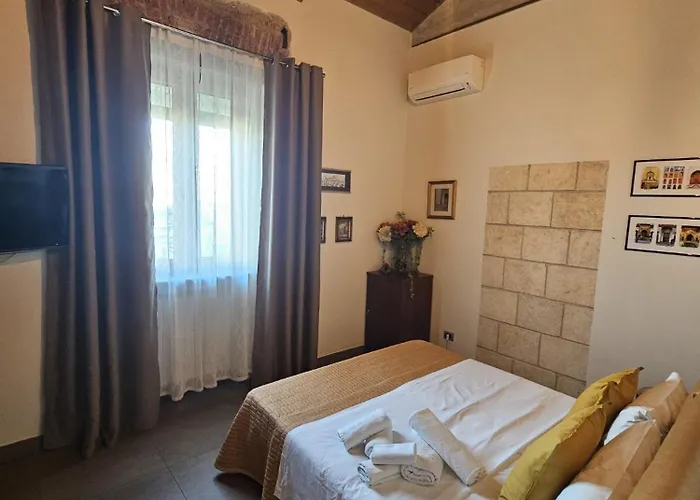 Mansarda Valù * Naples