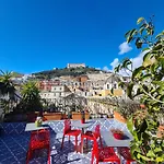 Mansarda Valù * Naples